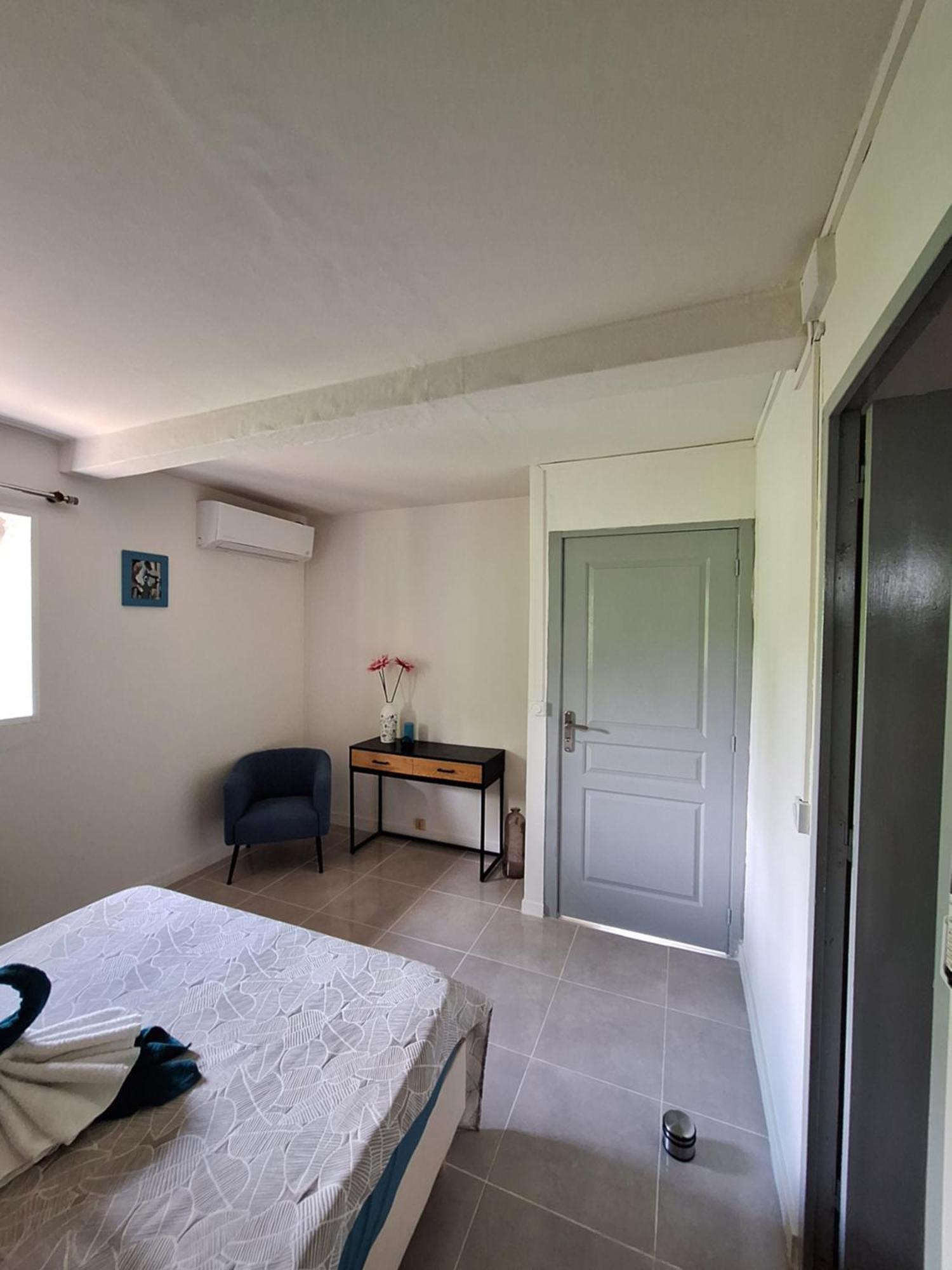 Jasmyna Apartment Sans Pareil Exterior photo